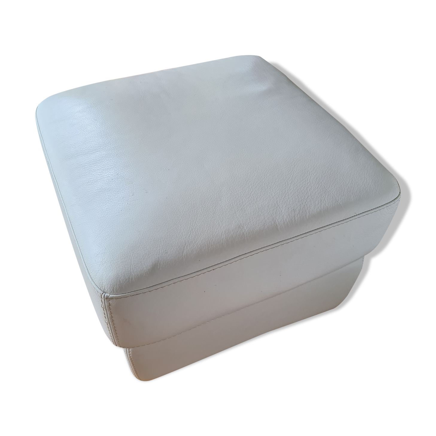 Pouf cuir
