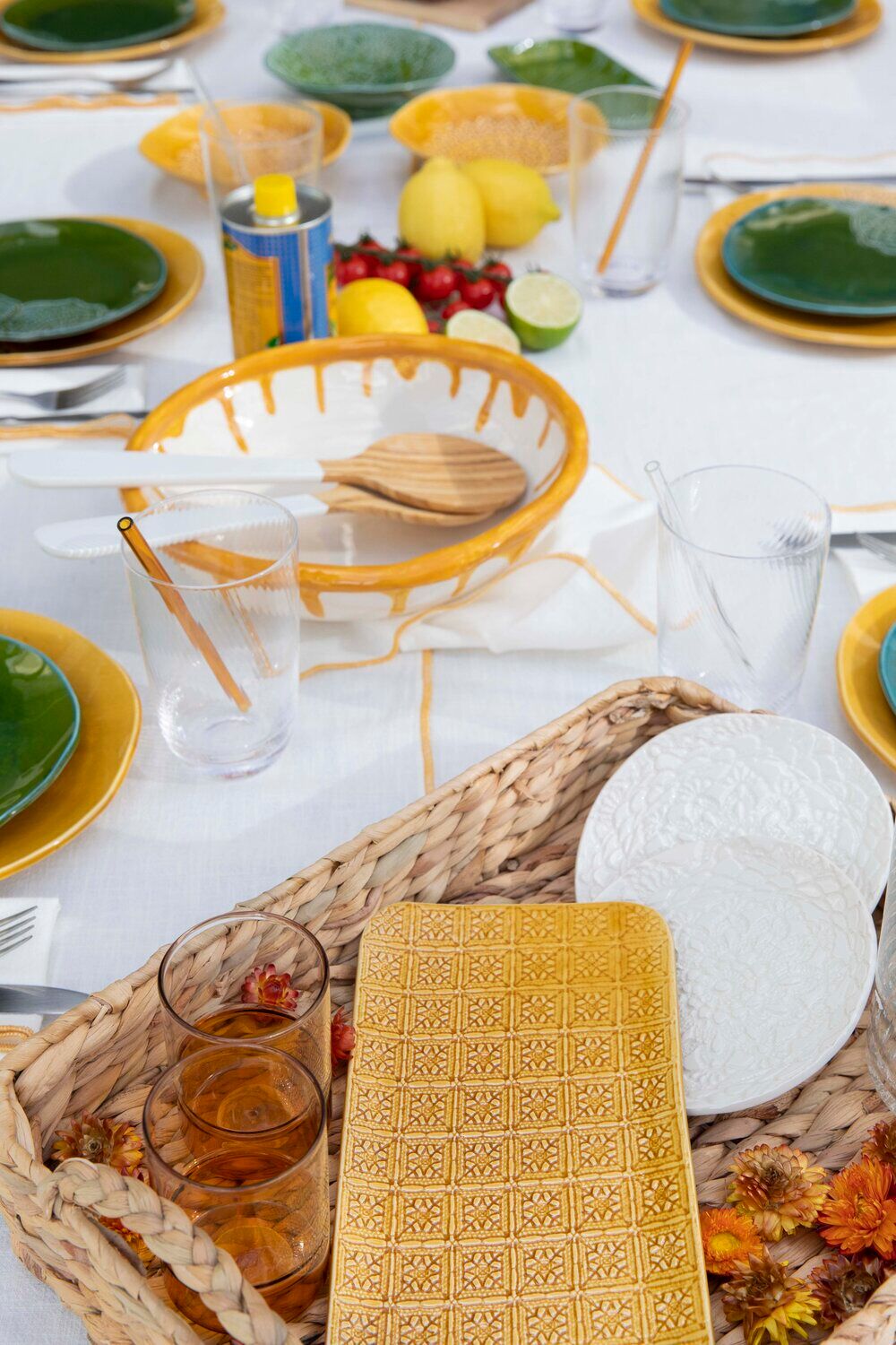 Dessert box set of 4 plates and 1 saffron dish