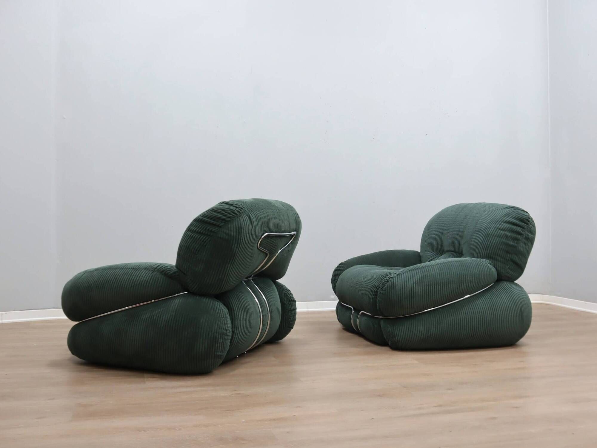 Pair of vintage armchairs by Adriano Piazzesi, Okay Collection 1970