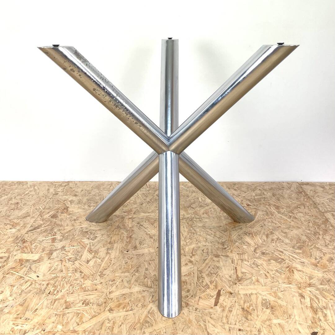 Table à manger Mid-Century par Roche Bobois.