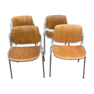 Suite de 4 chaises dsc 106 de Giancarlo Piretti