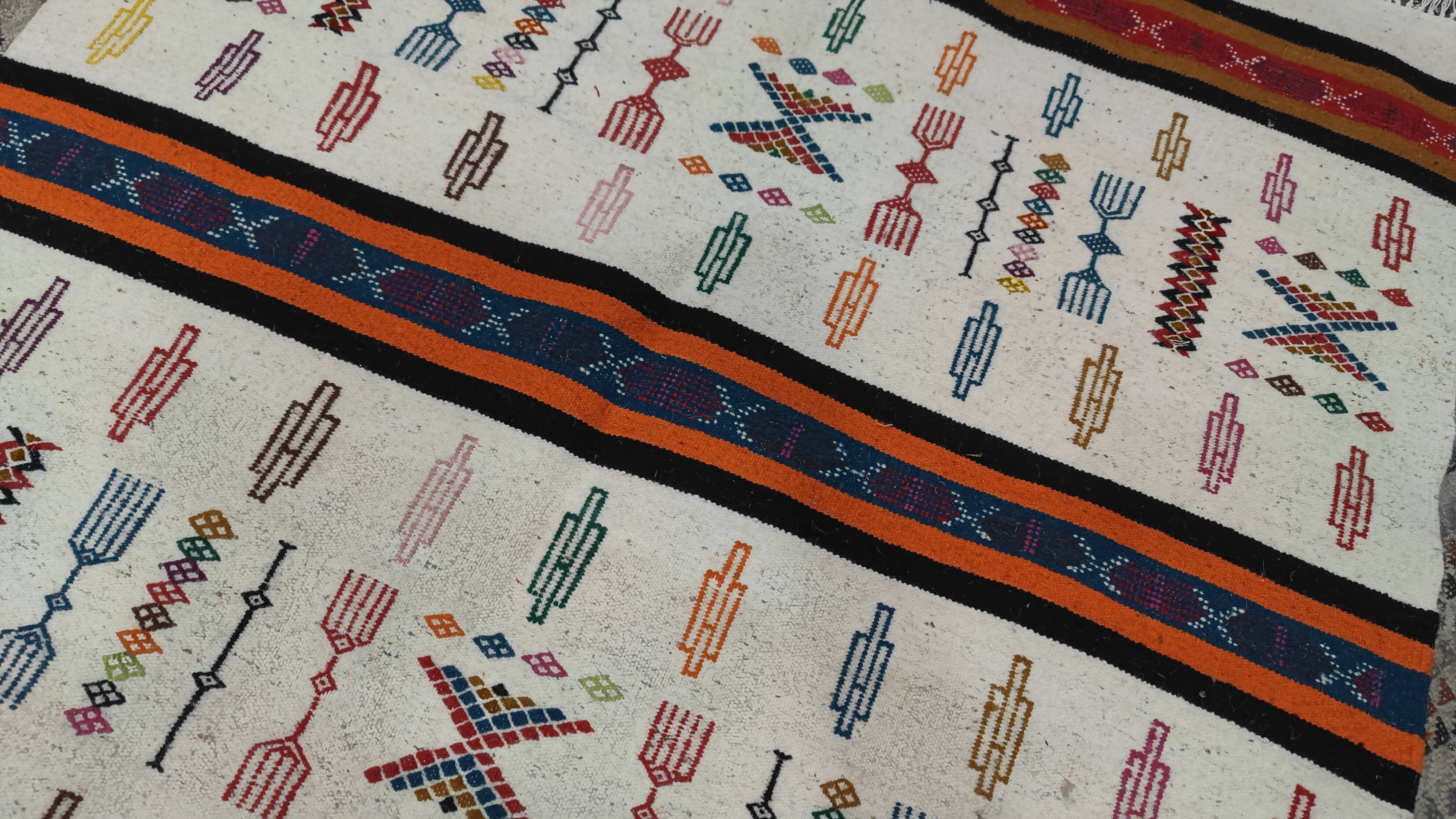 Handmade Berber rug in natural wool