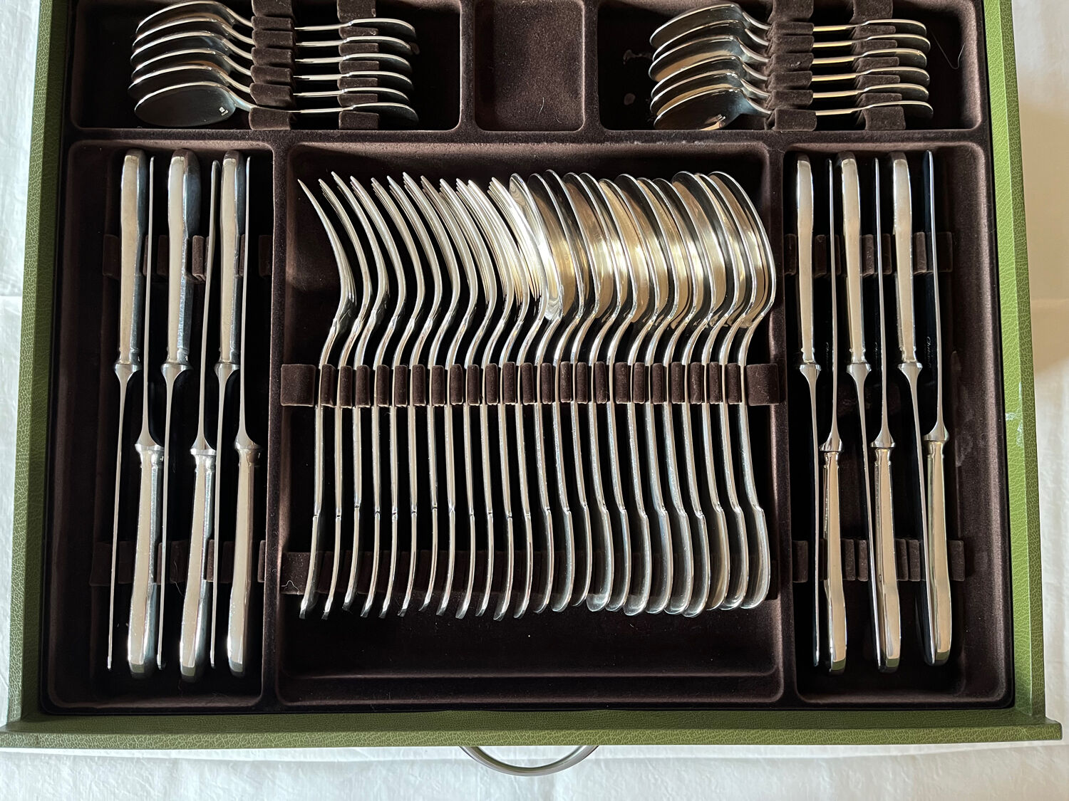 Christofle cutlery set of 179 pieces with its case.