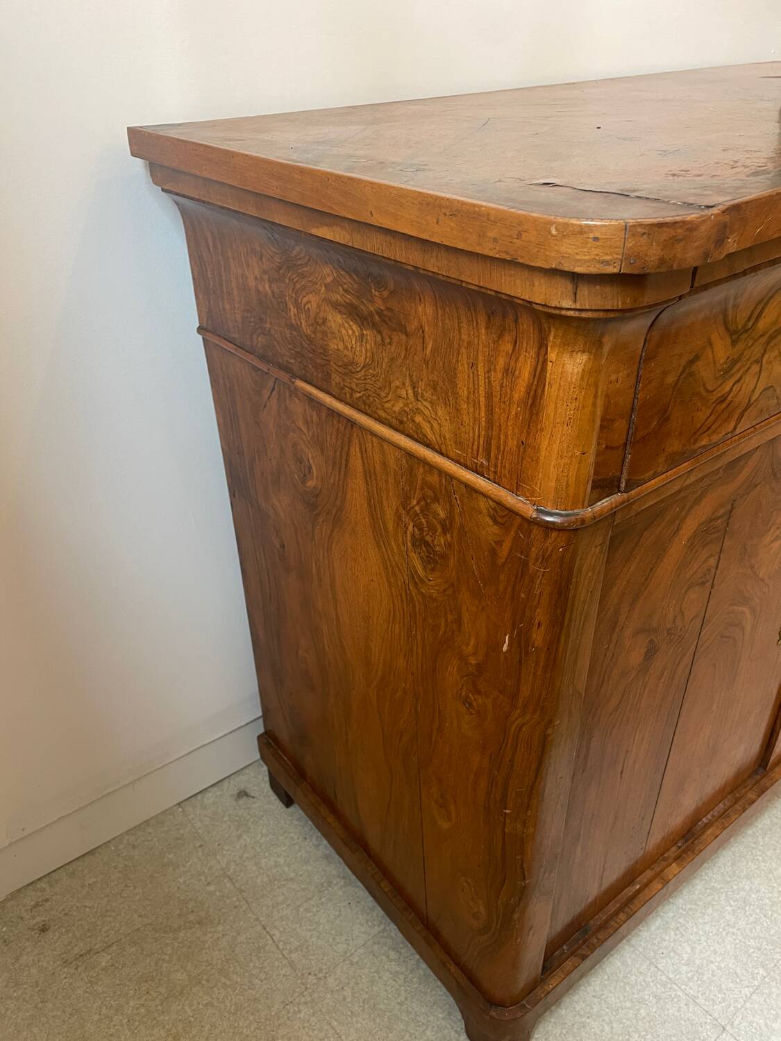 Empire sideboard in burr walnut