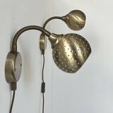 Paire d’appliques vintage orientable , laiton perforé, Suède 1960