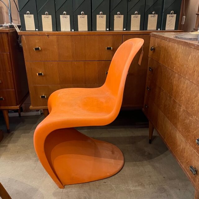 Chaise adulte par Verner Panton