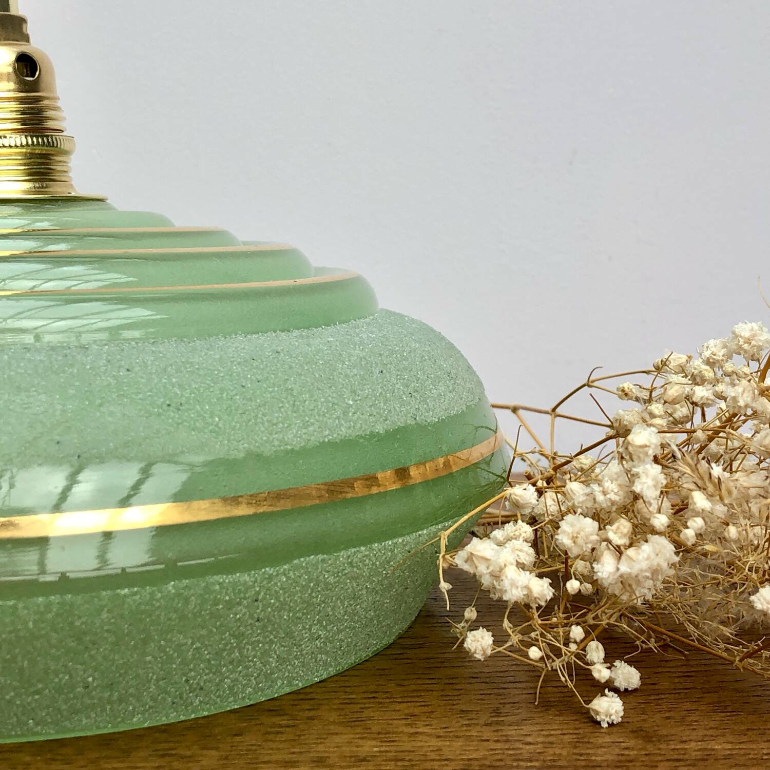 Vintage wall lamp in green and gold frosted glass