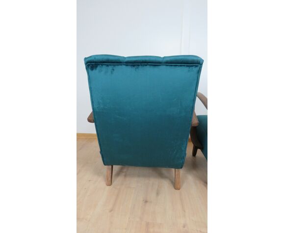 Paire de fauteuils by Jindrich Halabala