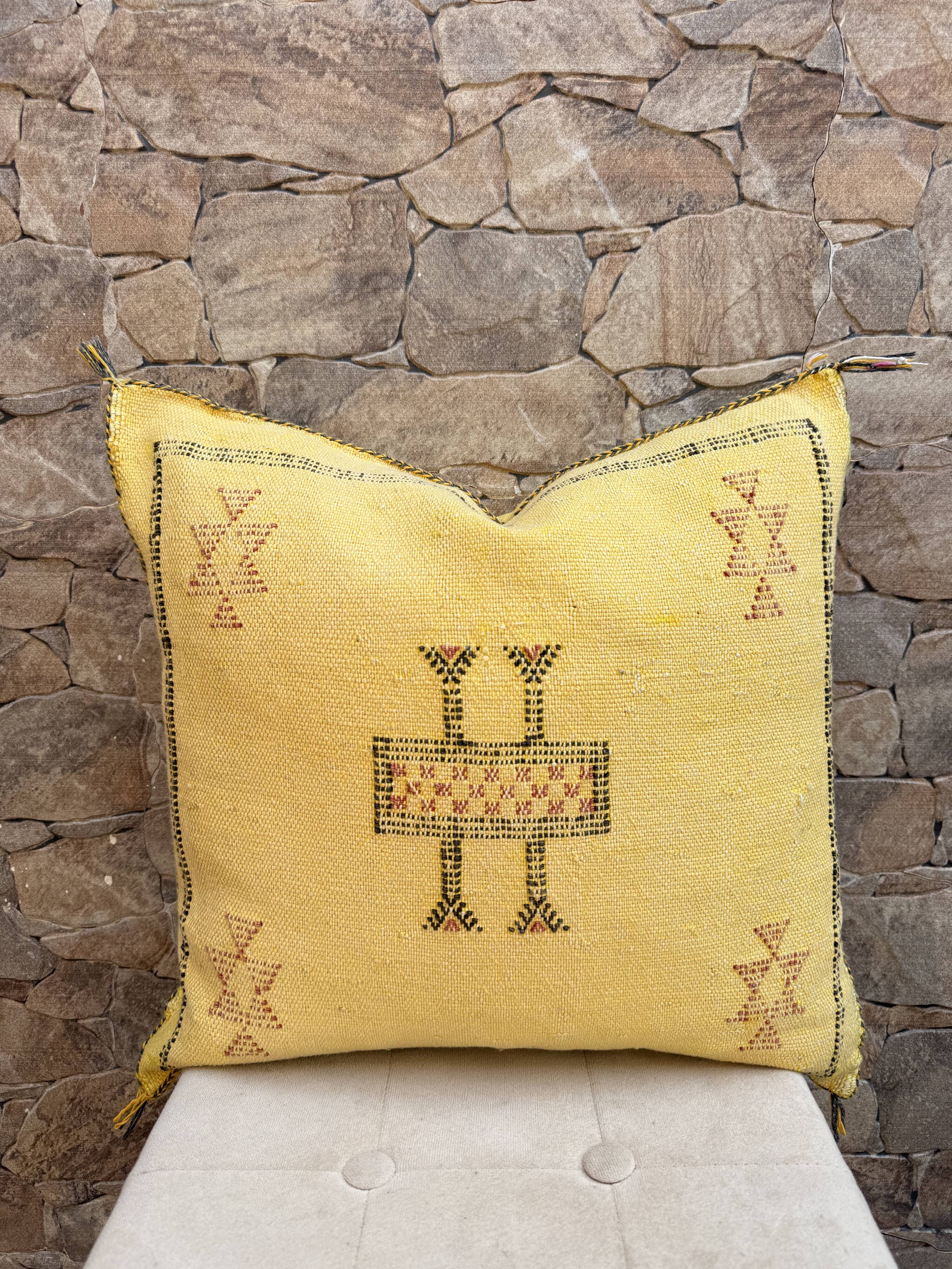 Silk cushion cover with Moroccan cactus pattern – Handmade Sabra cushion