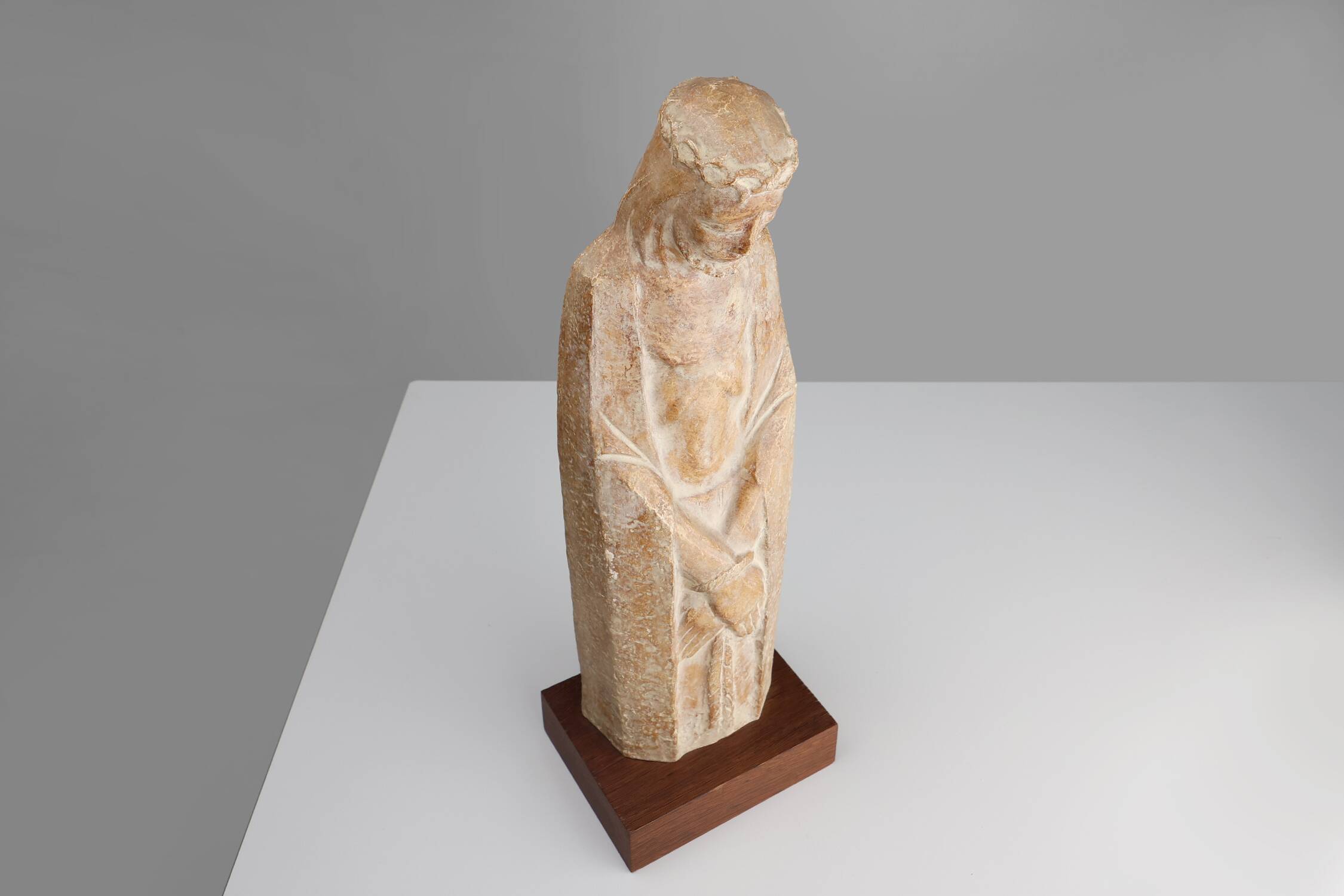 Religious Statue Jesus Christ in Art Deco style by belgian artist André Tea