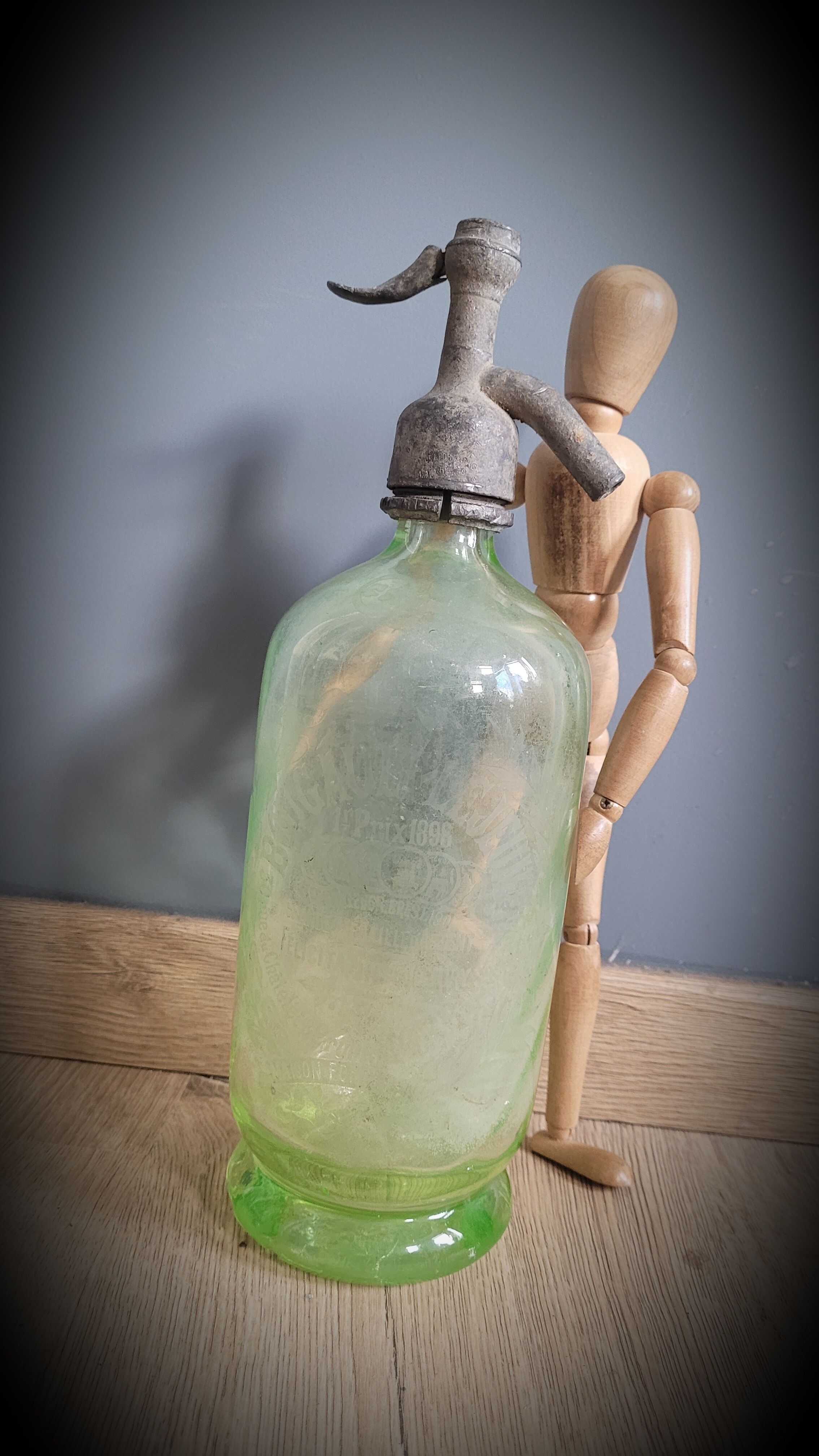 Green siphon Bougault Lejeune