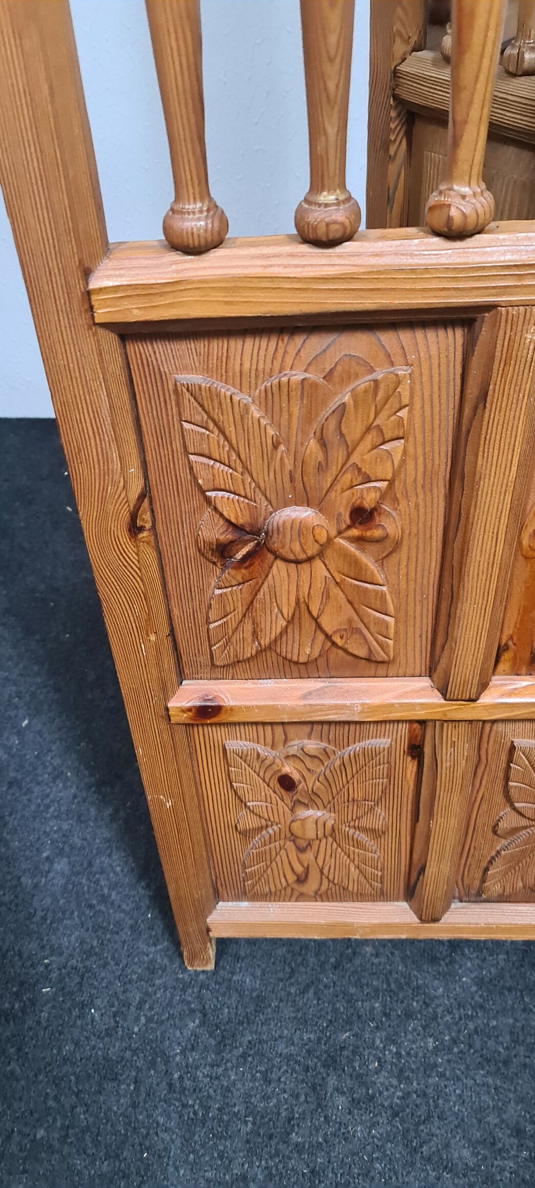 Vintage wooden carved room devider