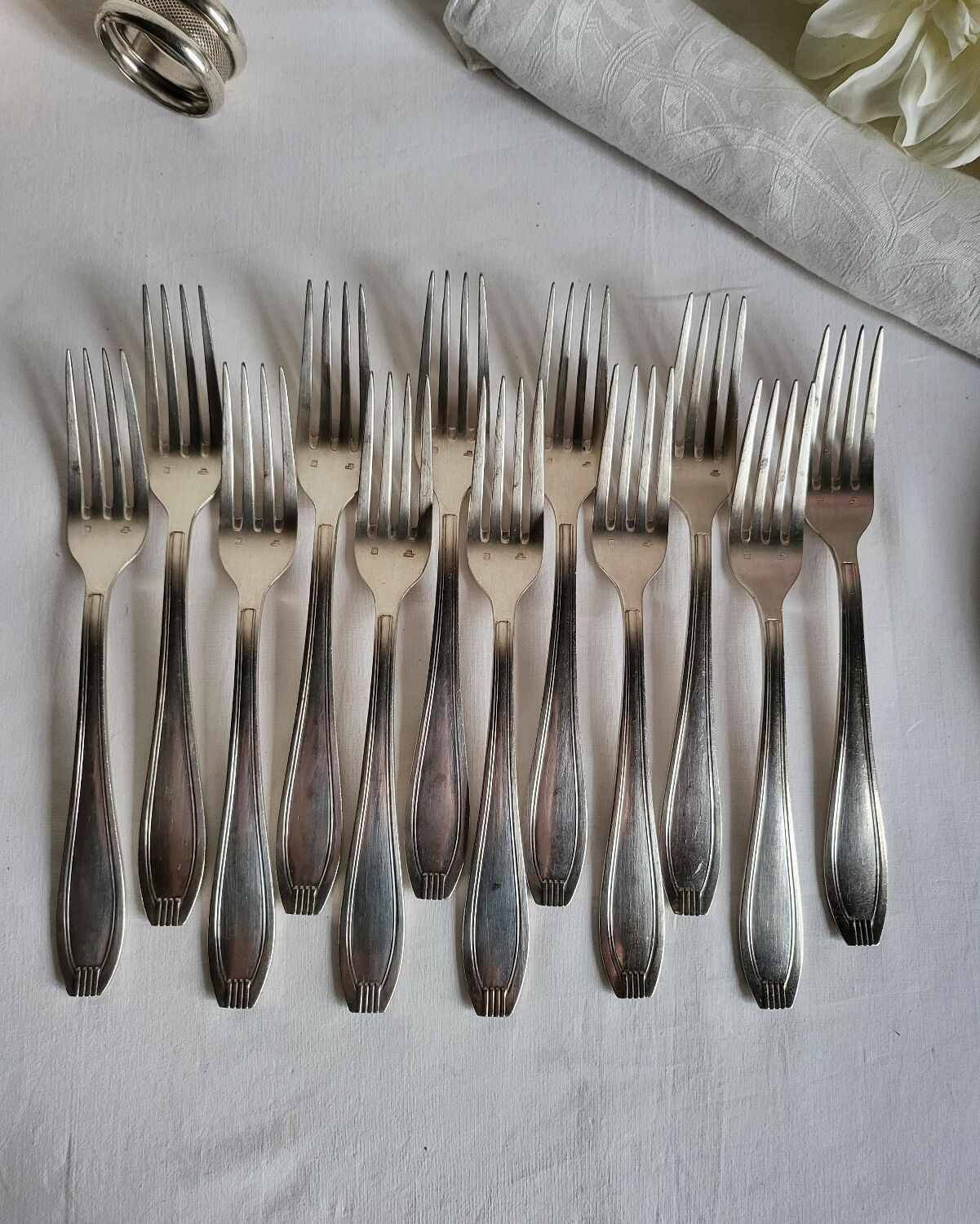 12 silver-plated table forks Manufrance