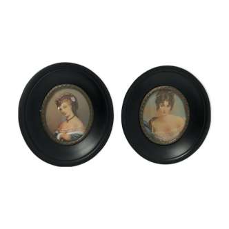 Pair miniatures painted hand portrait women 19 eme in wooden suit