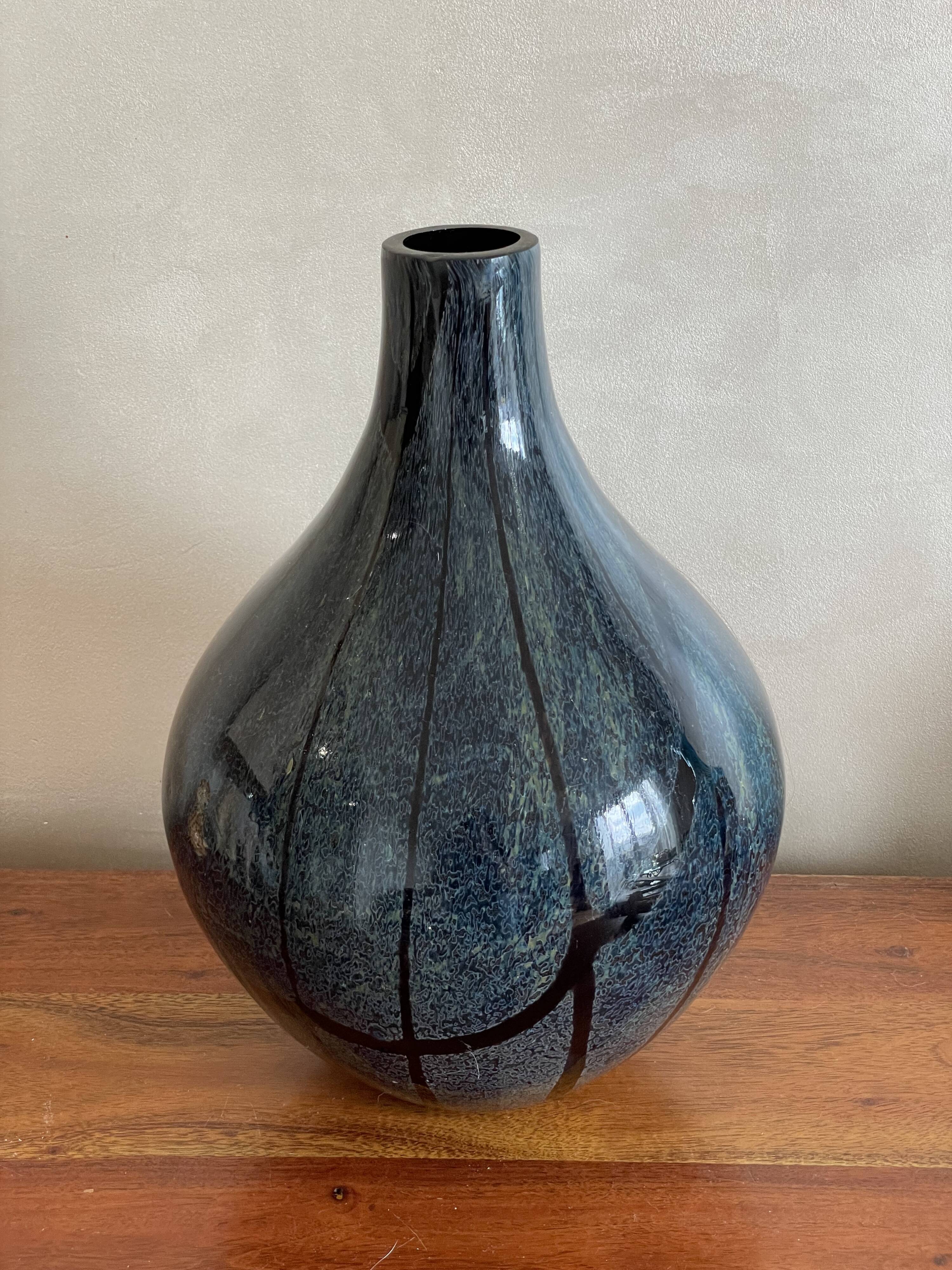 Vase marbled ball beu black