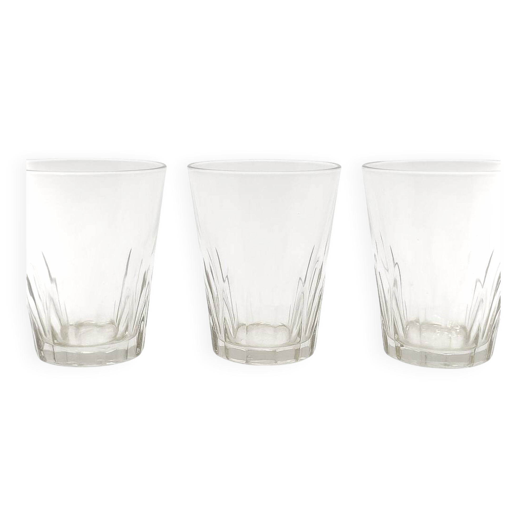 Trio of Baccarat liqueur glasses – Richelieu pattern – Signed crystal