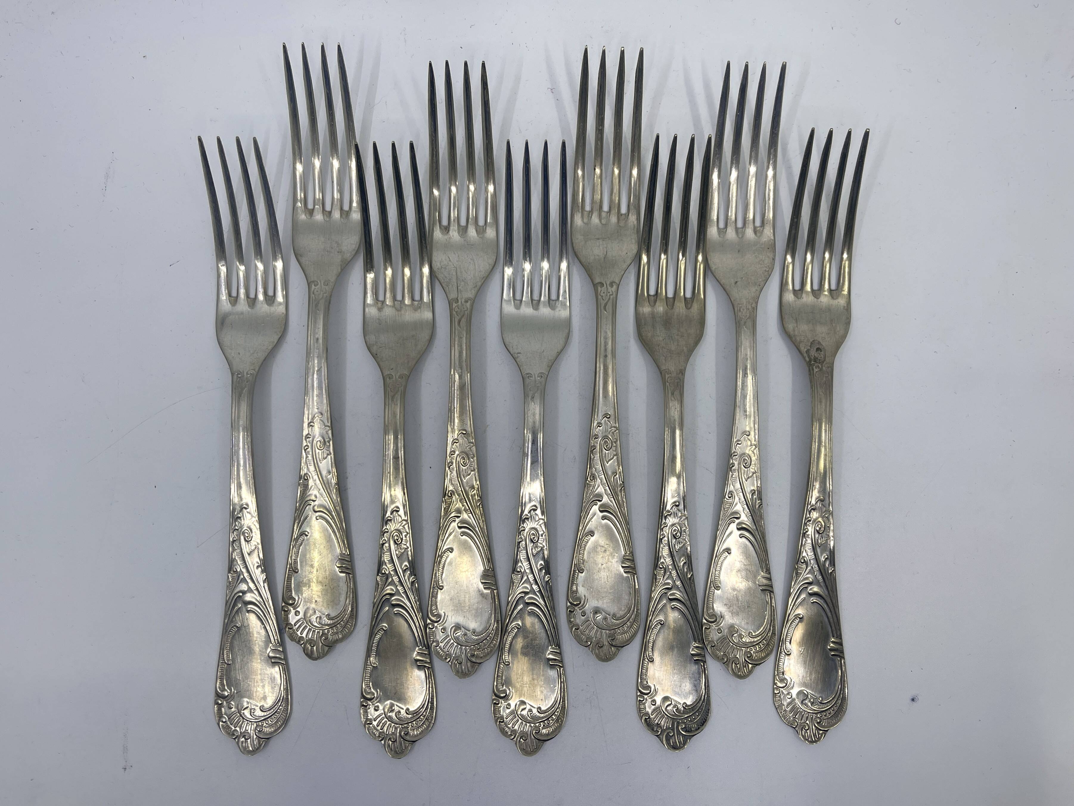 Lot of 10 soup spoons and 10 lunch forks, 800 silver.