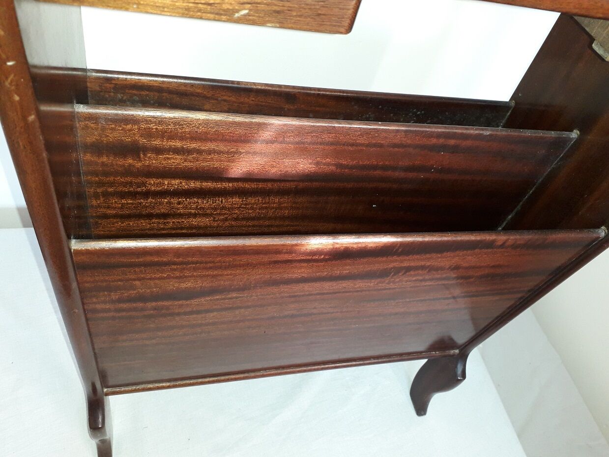 Wooden magazine rack