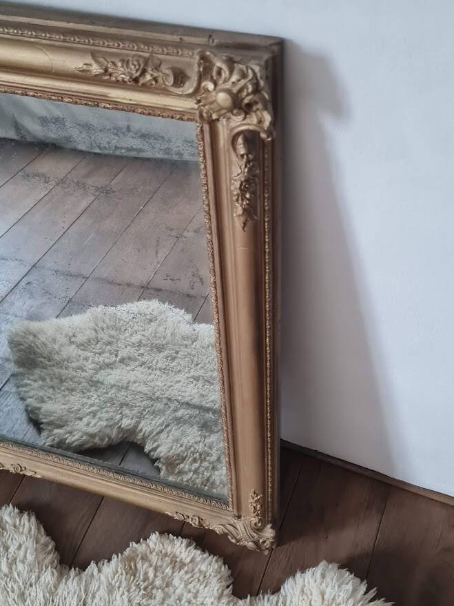 Antique rectangular mirror with mouldings 103 x 68