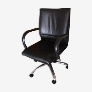 Sitland leather chair