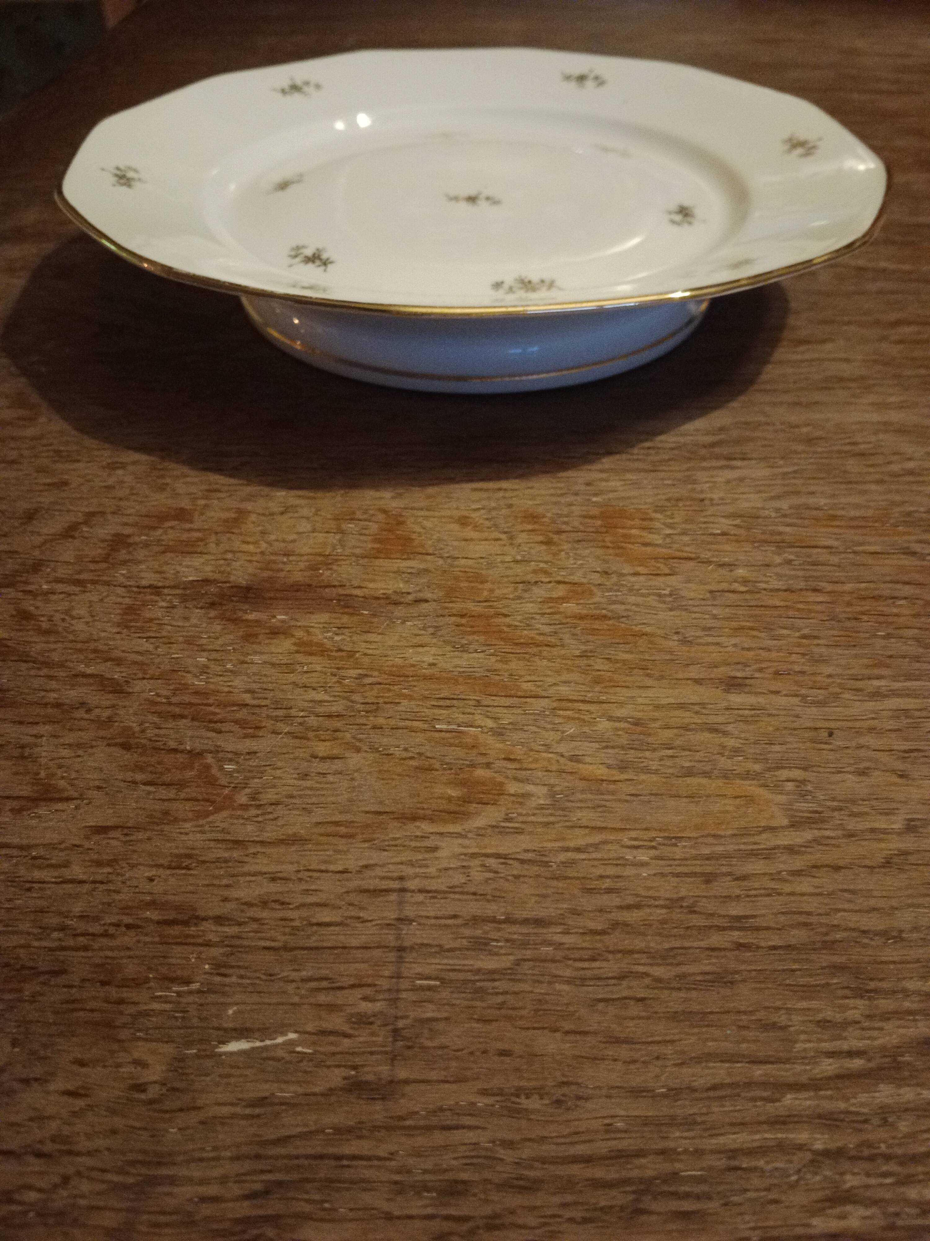 Vintage presentation plate on foot