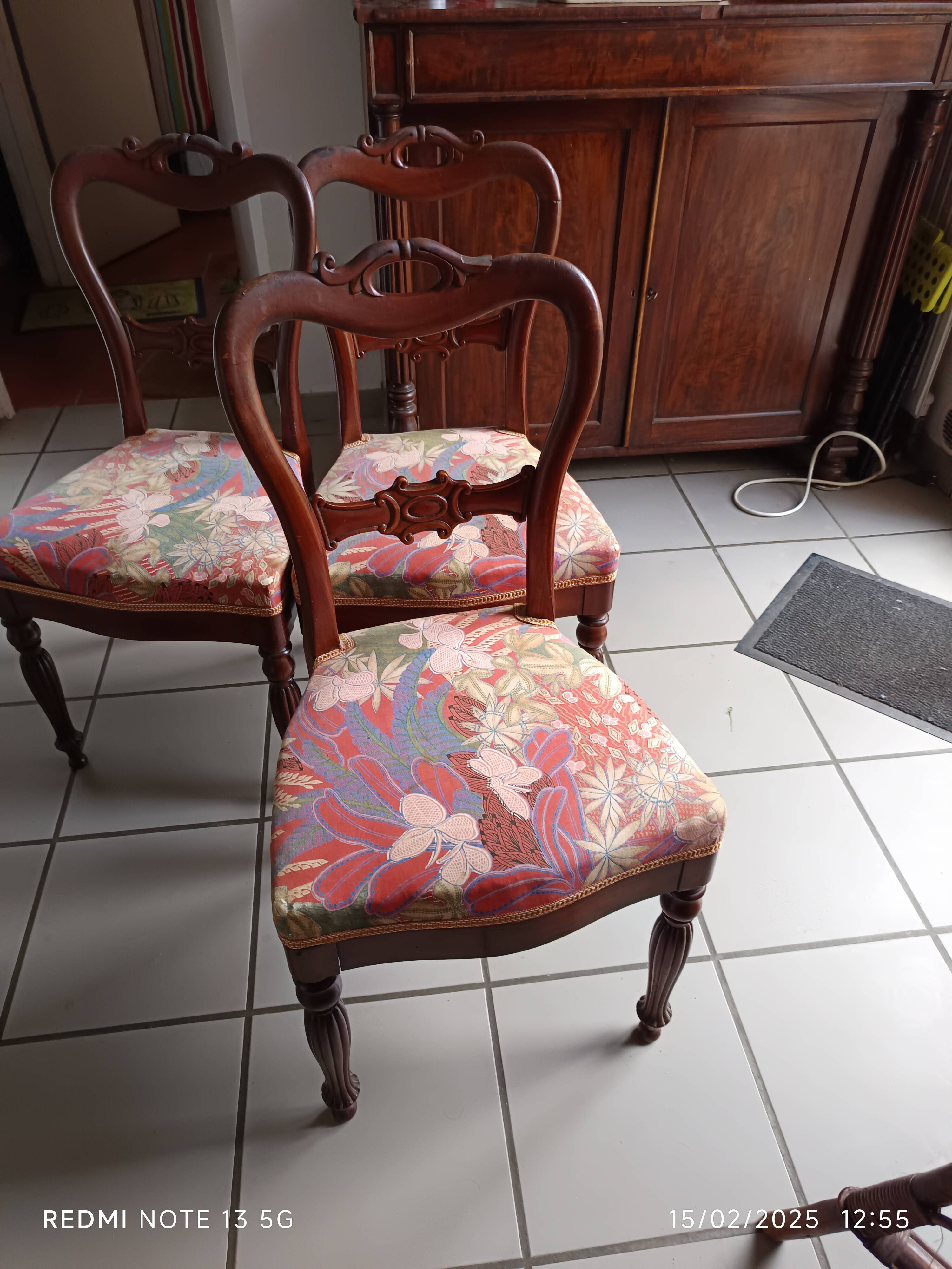 Set of 5 19th century cacahogany chairs