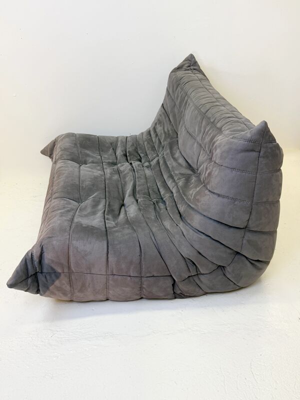 Canapé Togo 2 places ''Ligne Roset'', gris souris