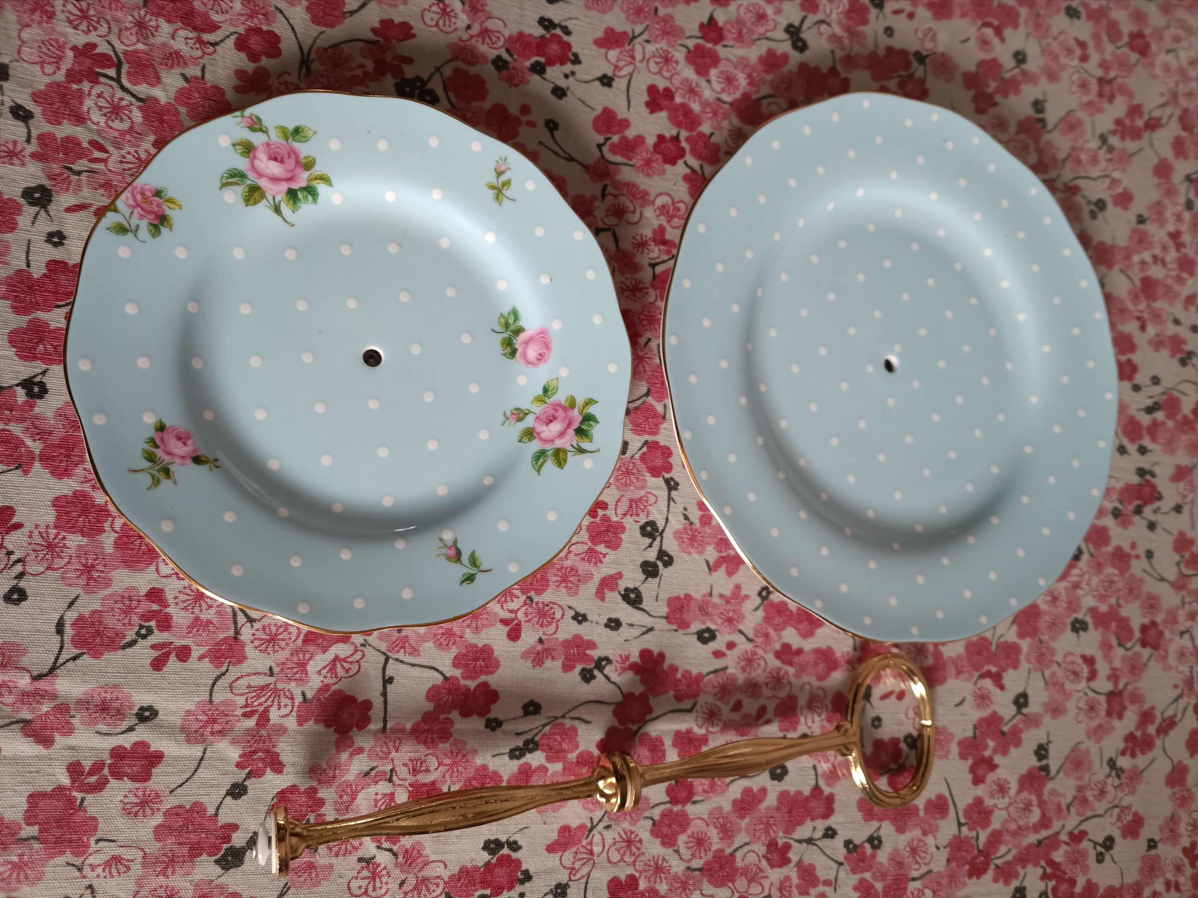 Servant - display "Polka blue" Royal Albert porcelain