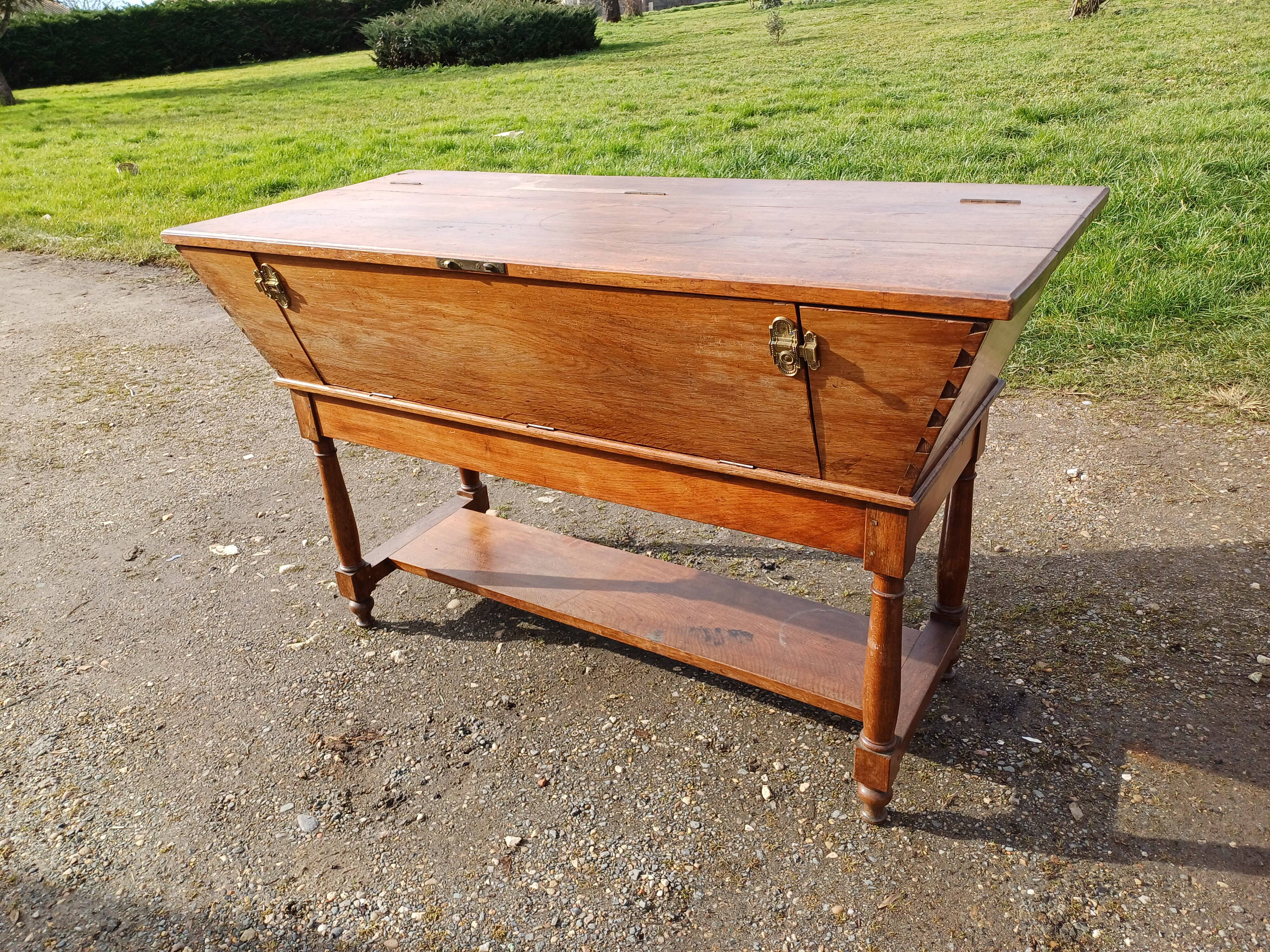 Provençal bread bin in oak 19th