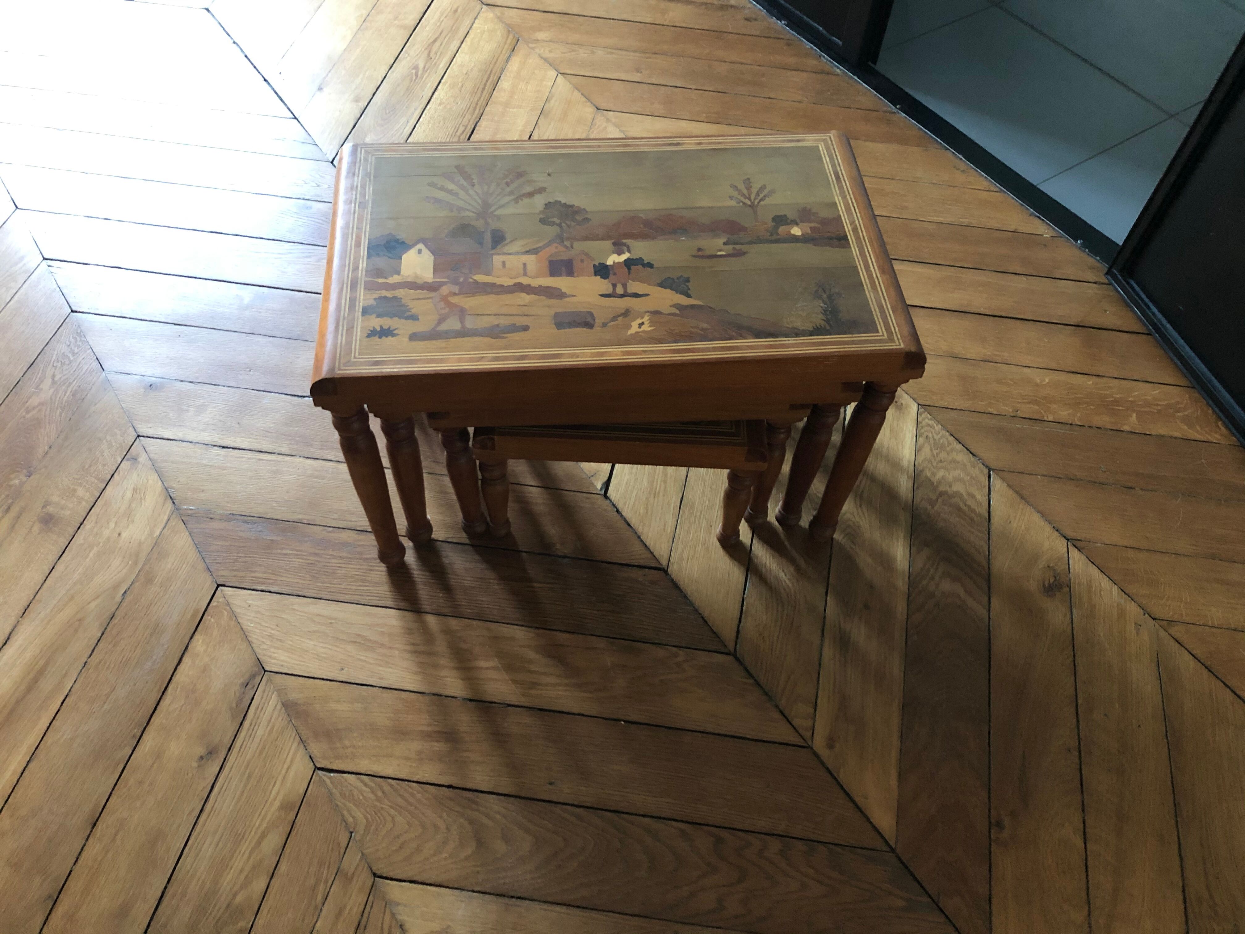 Tables gigognes Madagascar