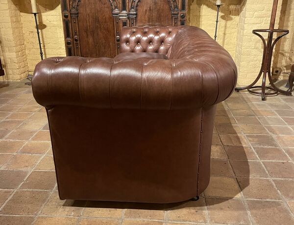 canapé chesterfield 3 places en cuir brun