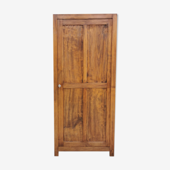 Armoire parisienne