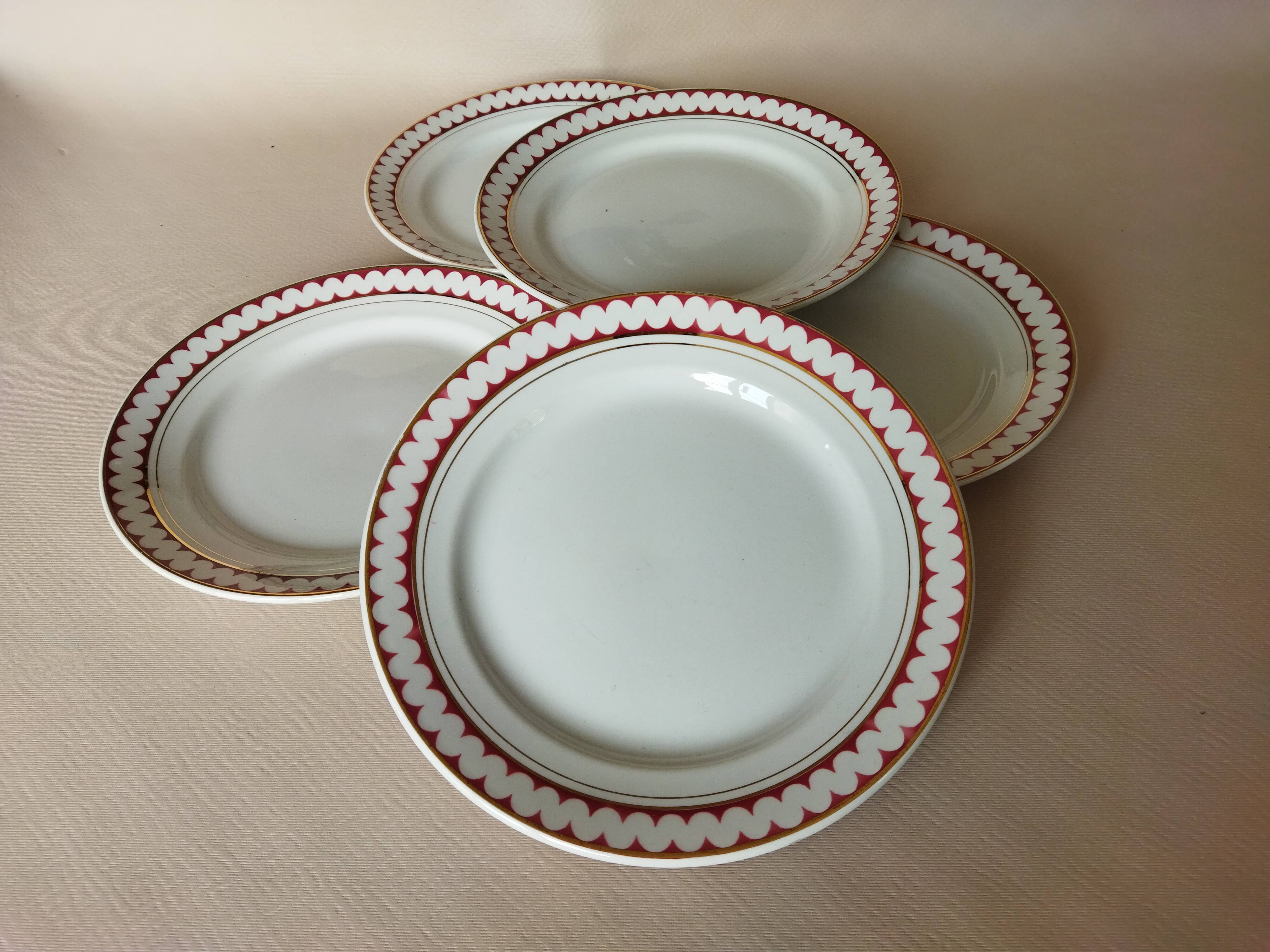 5 KG Lunéville flat plates, Madrigal model