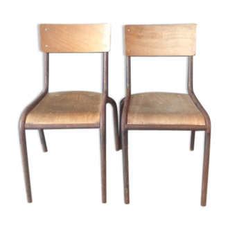 Lot of 2 vintage school chairs