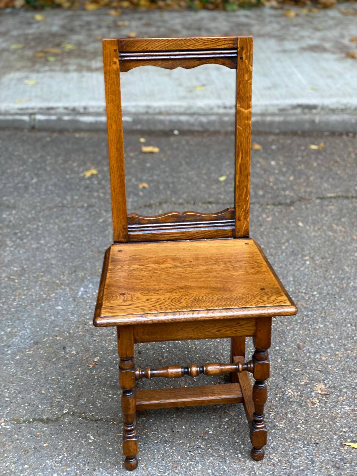 20th century Lorraine chair in solid oak
