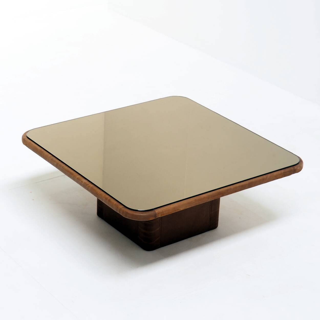"DS-47" leather coffee table by De Sede, Switzerland, 1970s