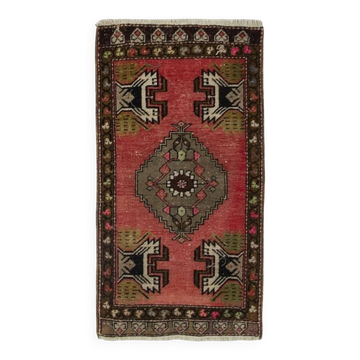 Tapis d'accent fait main. Tapis de porte vintage. Housse de siège turque. Tapis d'entrée. Tapis de cuisine.