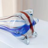 Grand vase en verre de Murano vintage, verre clair avec des détails bleus et rouges, années 1970 Italie – Soufflé à la main, base en trépied