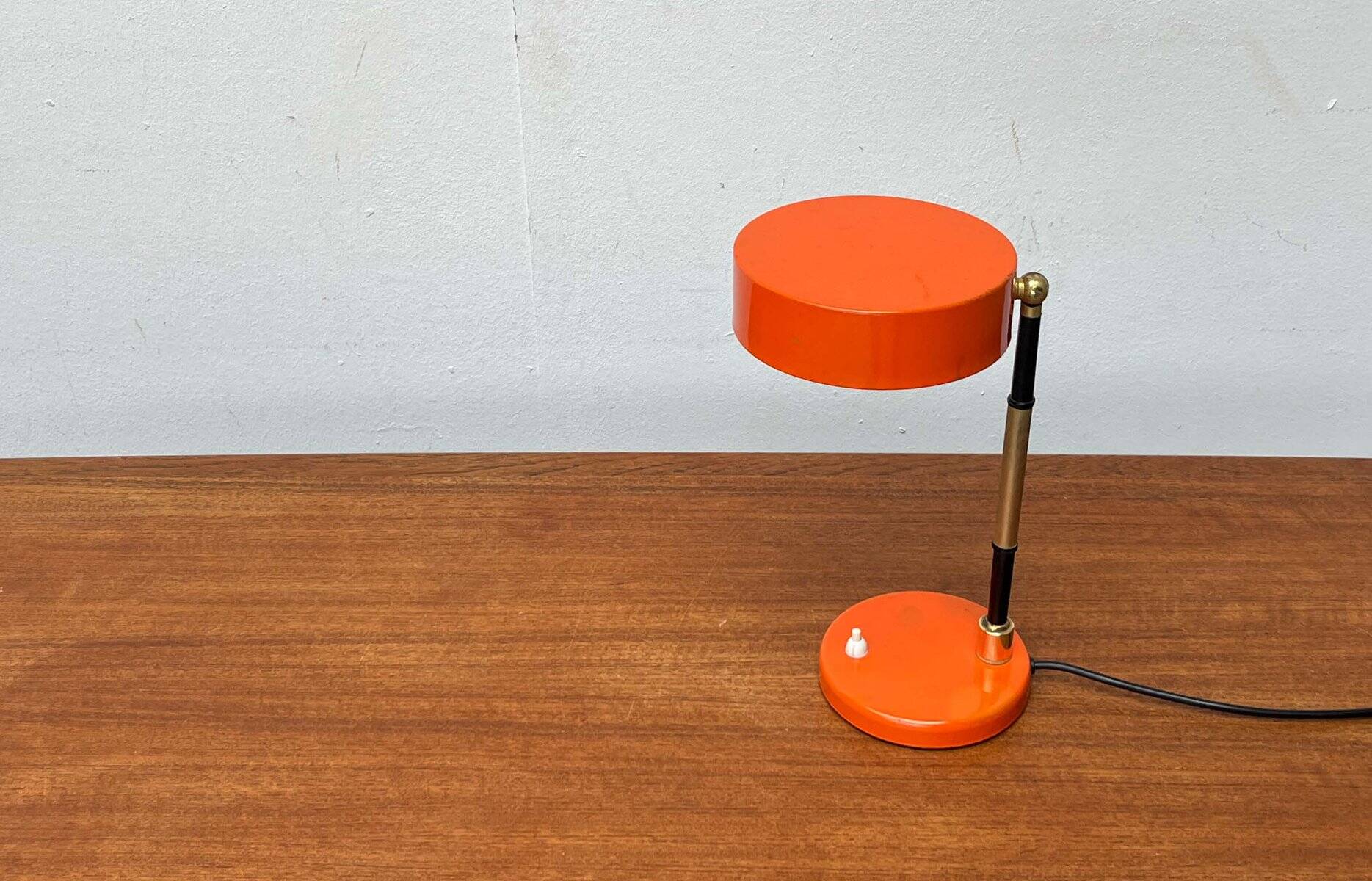 Mid-century minimalist orange table lamp, Italy, 1960s.