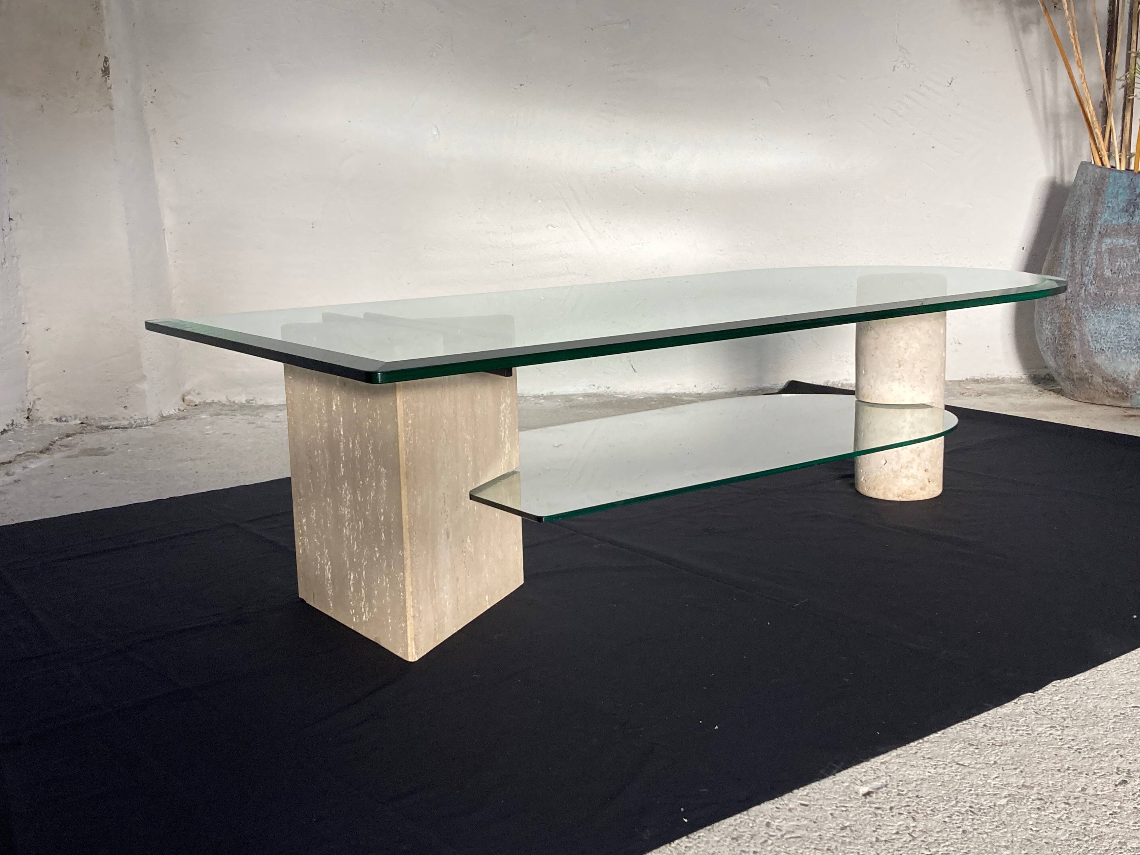 Coffee table in the Artedi style.