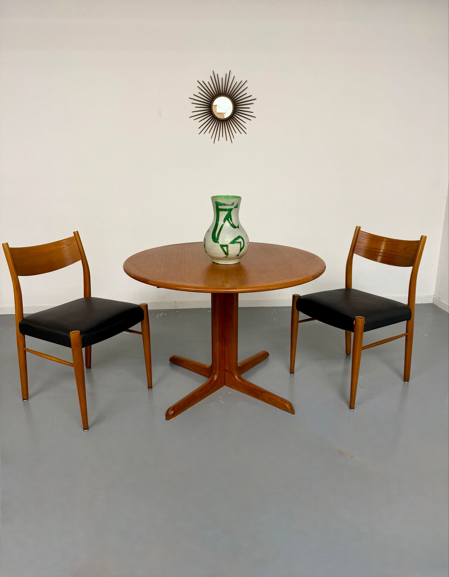 Vintage round dining table Scandinavian design an60 Falster Furniture