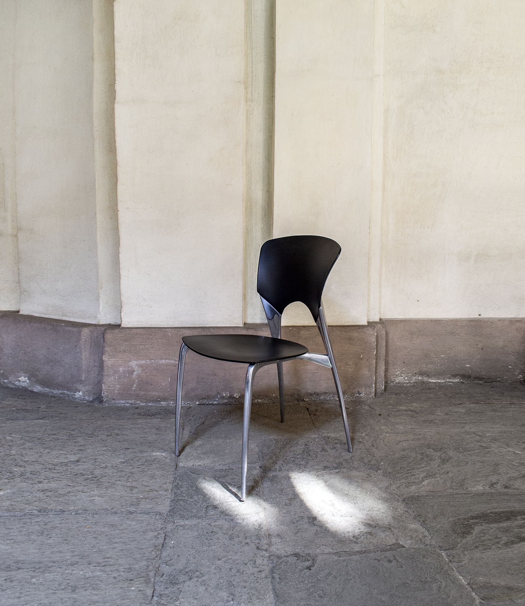 2 chaises empilablse Silla par Josep Llusca pour Driade Italia Année 1995