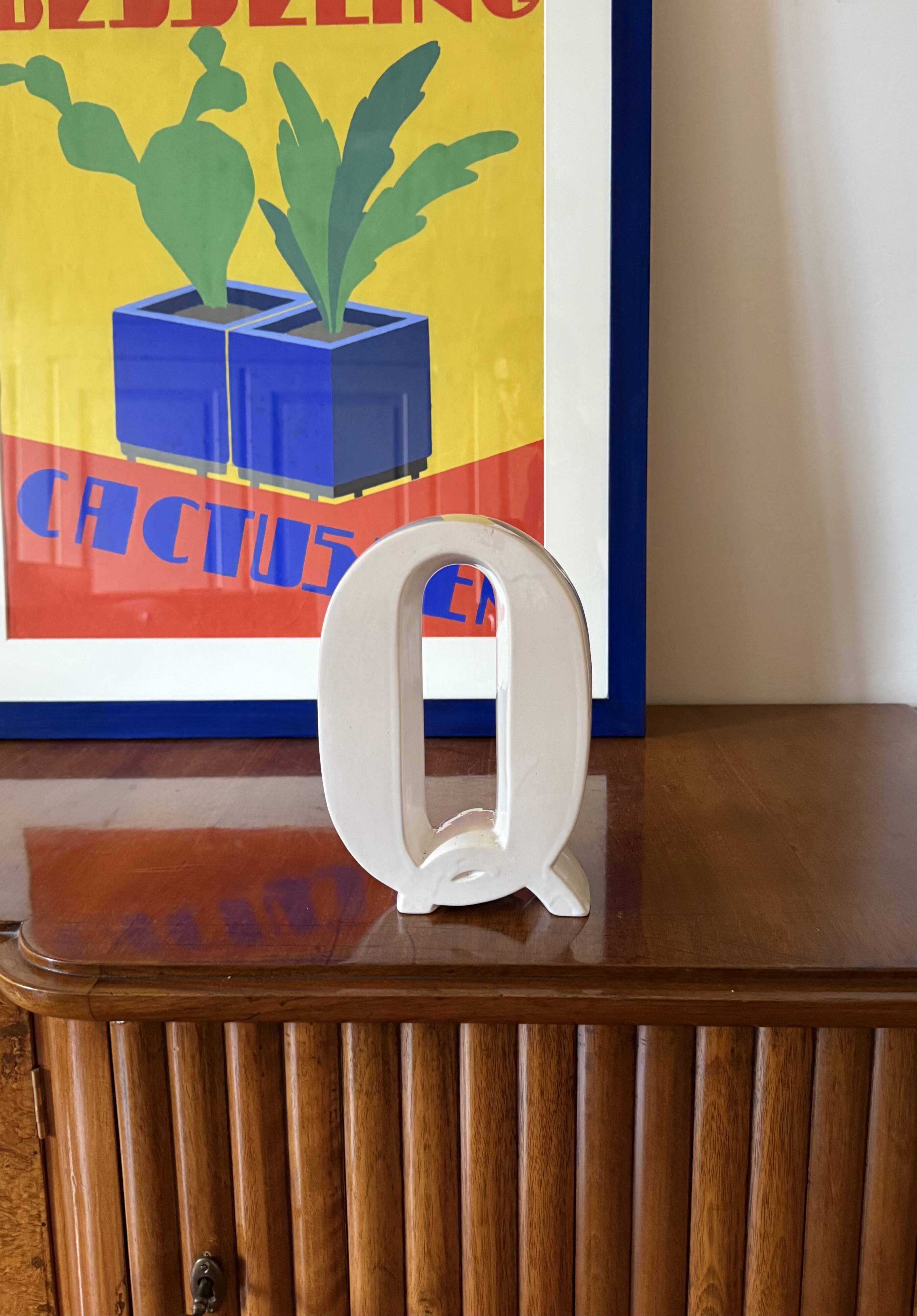 Space age Q letter shaped ceramic vase, Marcel Radureau France 1970