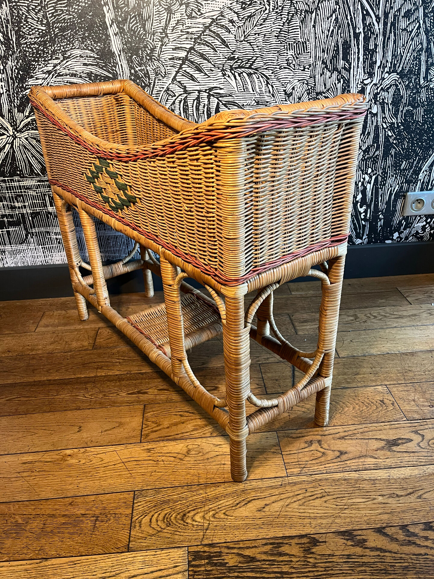 Rattan plant stand