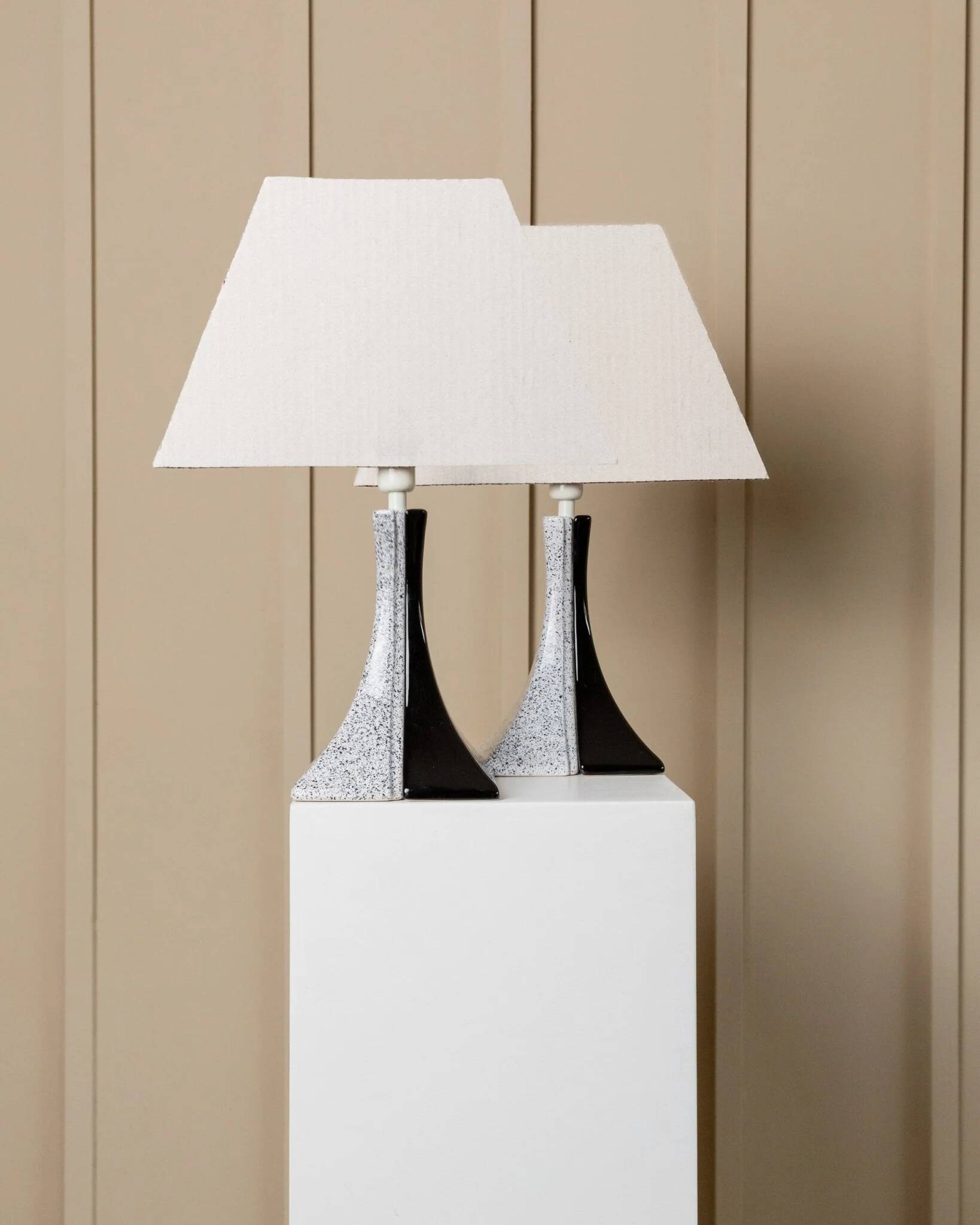 Pair of Handmade Ceramic Lamps in Black and White, 1980s Memphis-Style Italian Retro Bedside Lights