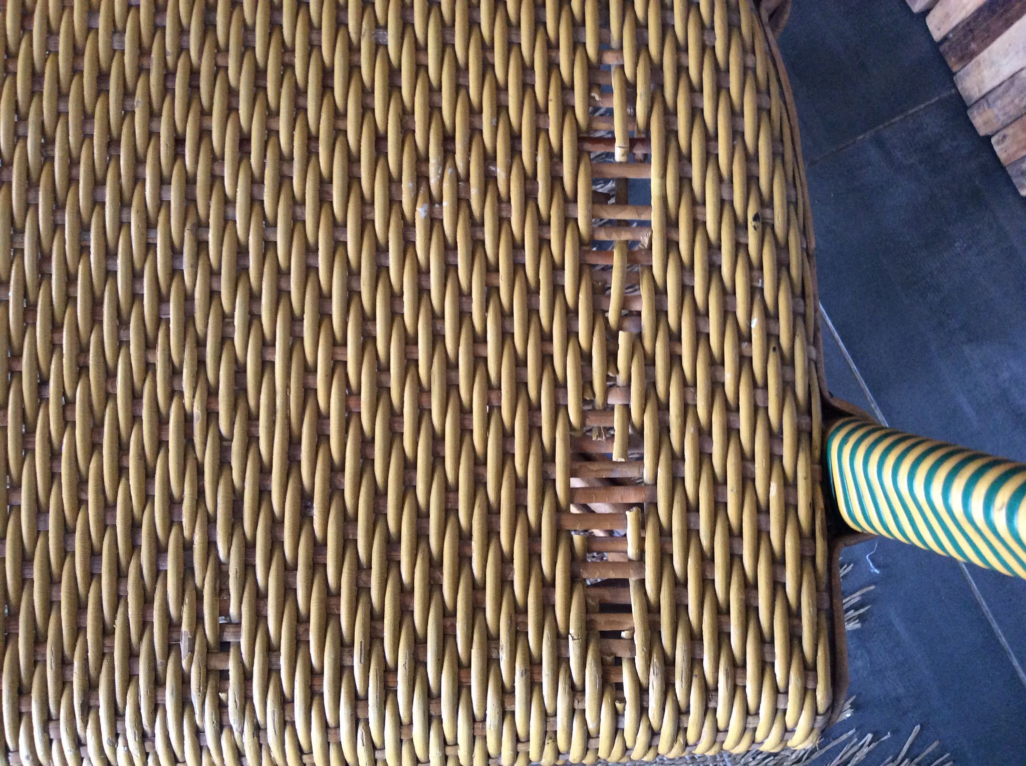 Paire de fauteuils en rotin