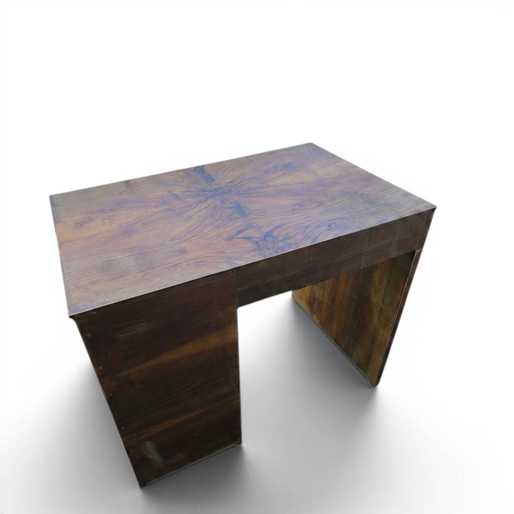 Art Deco desk in walnut veneer, 1930s-1940s.