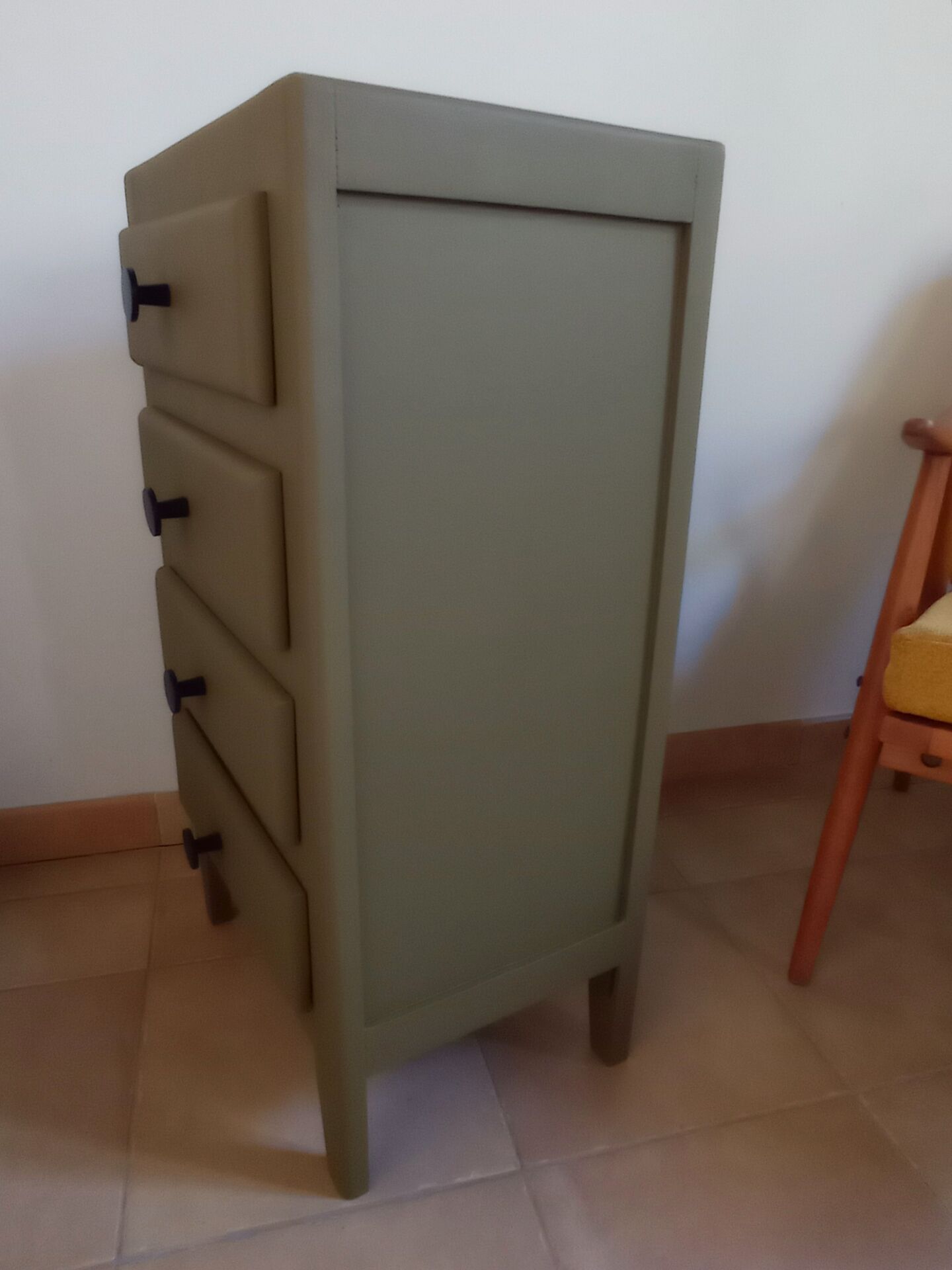 Chiffonnier vintage
