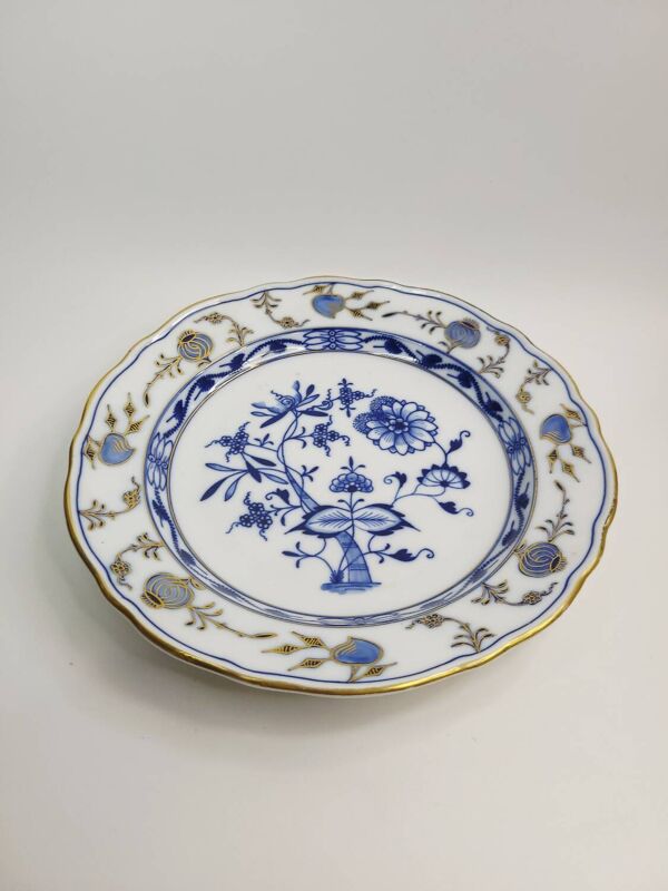 Assiette ancienne en porcelaine de Meissen – décor bleu et or