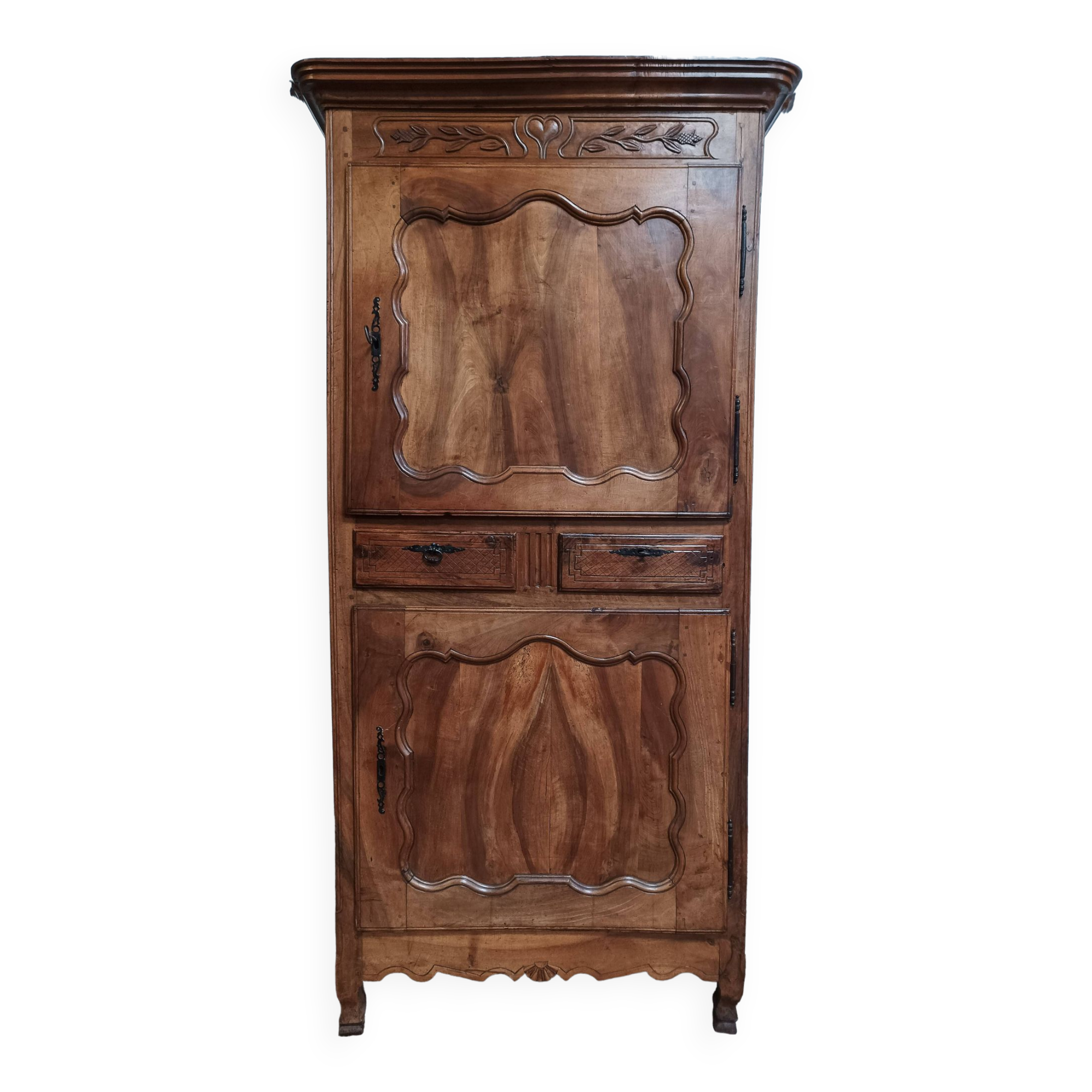 Louis XV standing man in walnut 18th century